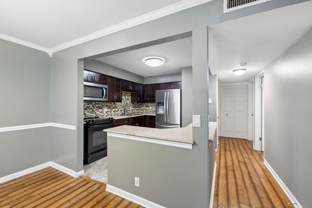 555 N DuPont Ave Apt D92, Madison, TN 37115