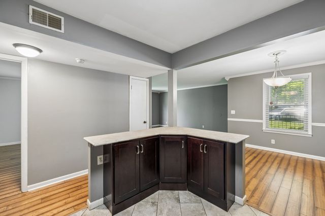 555 N DuPont Ave Apt D92, Madison, TN 37115