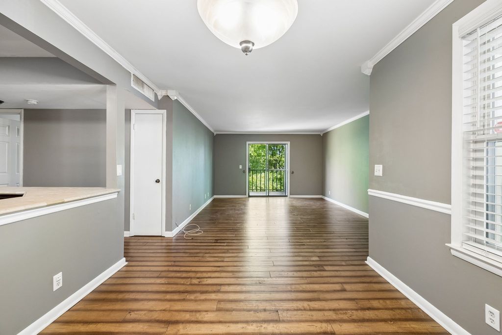 555 N DuPont Ave Apt D92, Madison, TN 37115