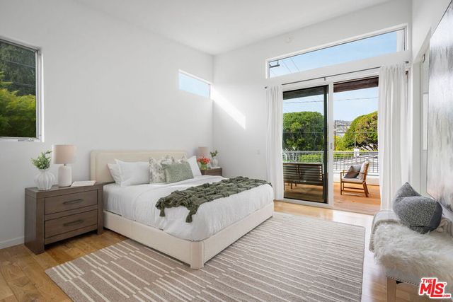 8949 Rosewood Avenue, West Hollywood, CA 90048