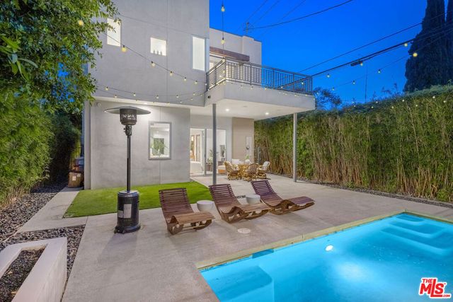 8949 Rosewood Avenue, West Hollywood, CA 90048