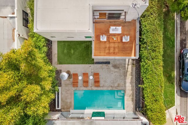 8949 Rosewood Avenue, West Hollywood, CA 90048