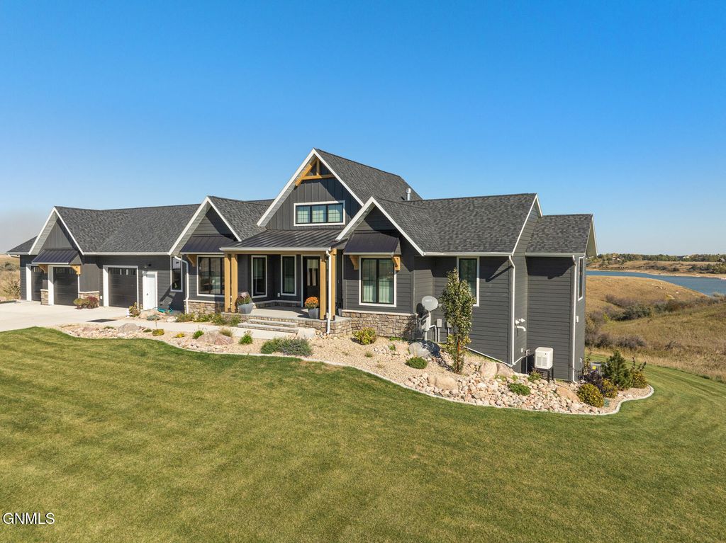 1344 42k Avenue NW, Garrison, ND 58540