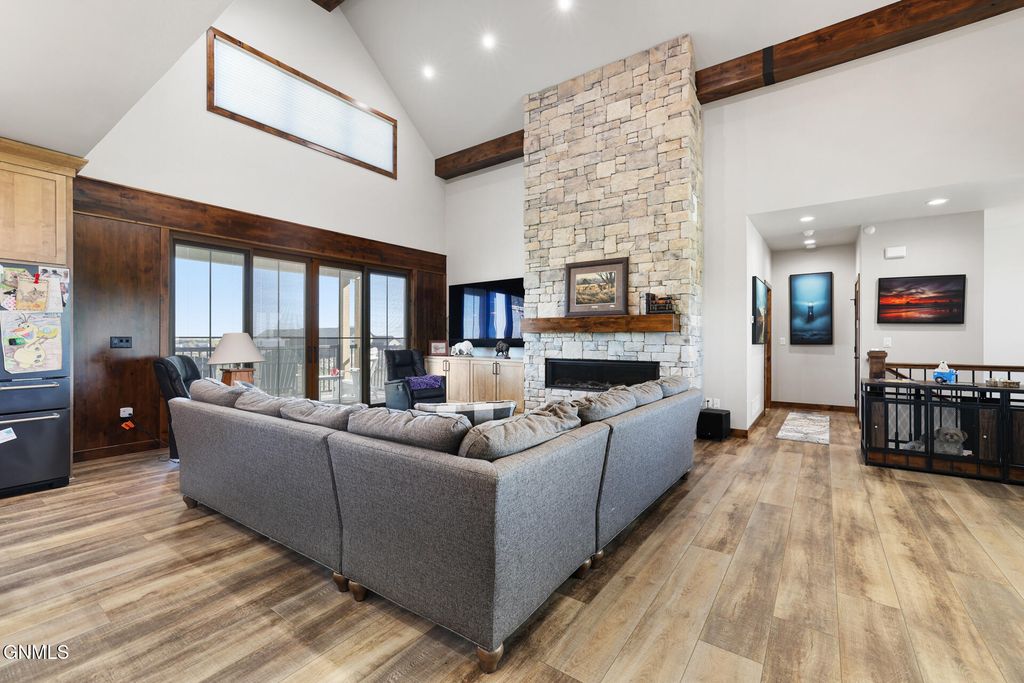 1344 42k Avenue NW, Garrison, ND 58540 photo 6