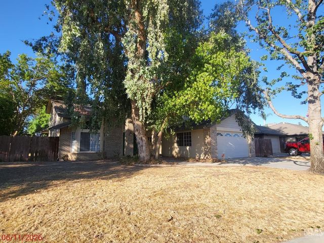 13801 Laverton Avenue, Bakersfield, CA 93314