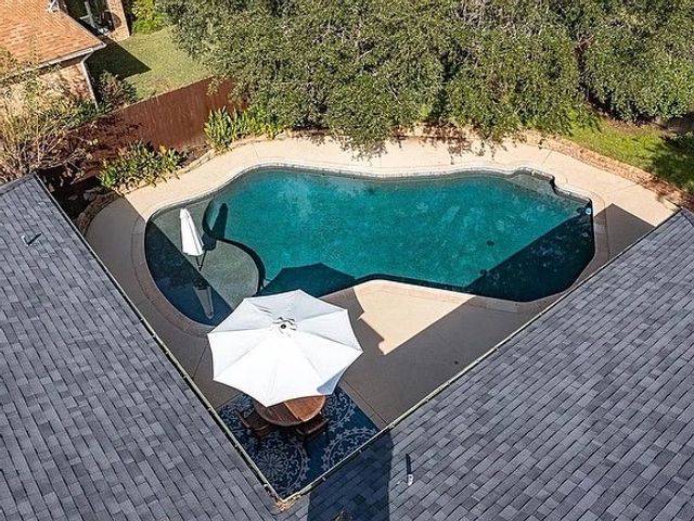 2020 Normandy Drive, Hurst, TX 76054