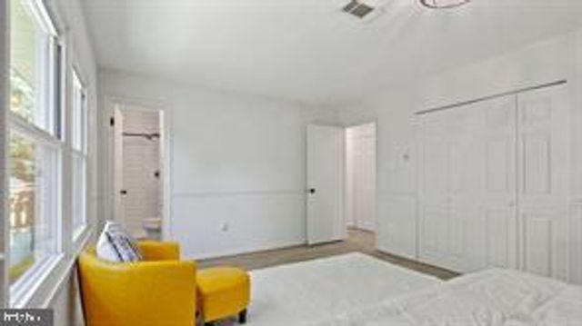 305 S LINCOLN AVE, Sterling, VA 20164