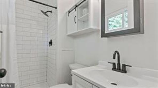 305 S LINCOLN AVE, Sterling, VA 20164