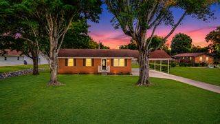 6002 Russell Dr, Clarksville, TN 37040