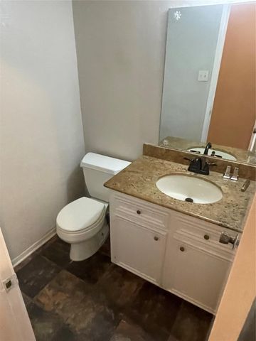 4105 Vista Road 1, Pasadena, TX 77504