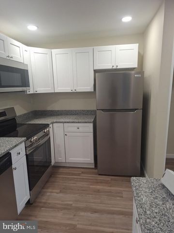 505 RAND ST #B, Camden, NJ 08105