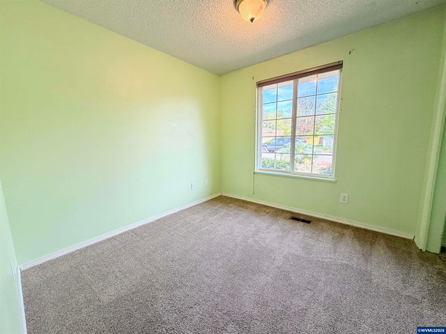 2427 NW Wayland St, Corvallis, OR 97330