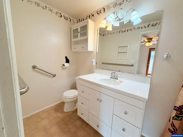 2427 NW Wayland St, Corvallis, OR 97330