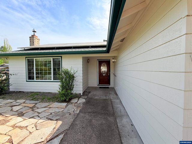2427 NW Wayland St, Corvallis, OR 97330