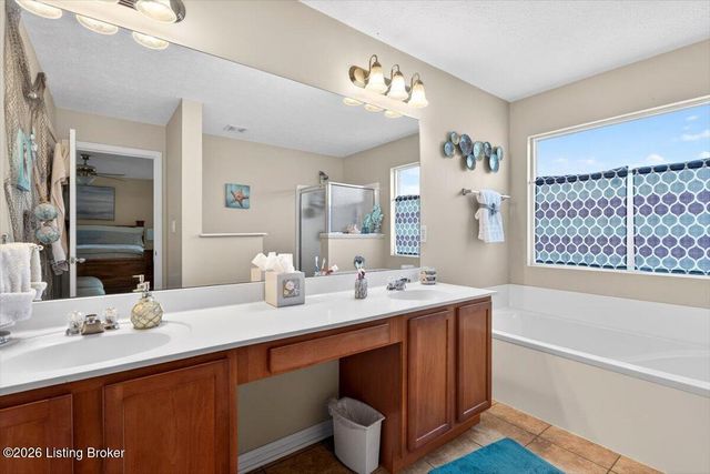 13205 Cain Ln, Louisville, KY 40245