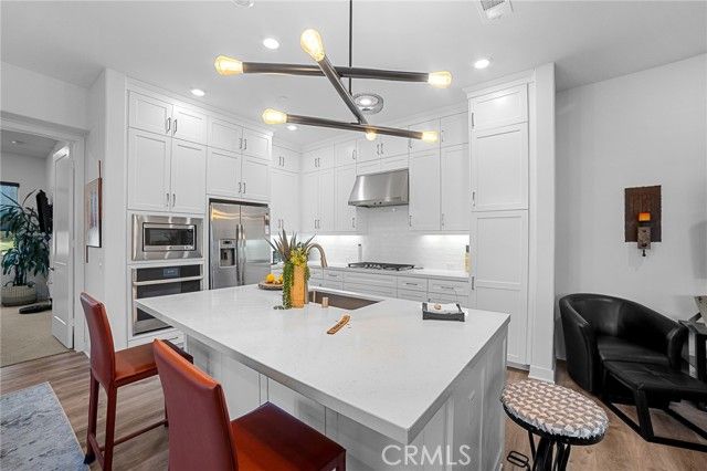 129 Carlow, Irvine, CA 92618