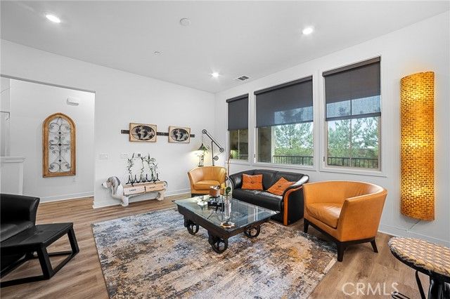 129 Carlow, Irvine, CA 92618