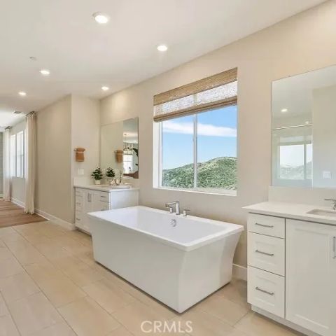 24408 Camino Oceano, Valencia, CA 91354