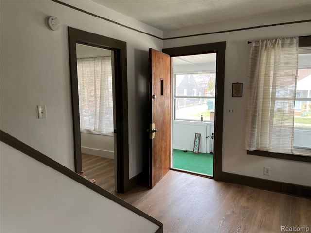 7352 Dale, Center Line, MI 48015