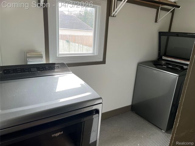 7352 Dale, Center Line, MI 48015