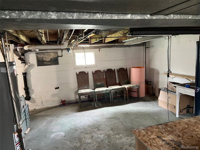 7352 Dale, Center Line, MI 48015