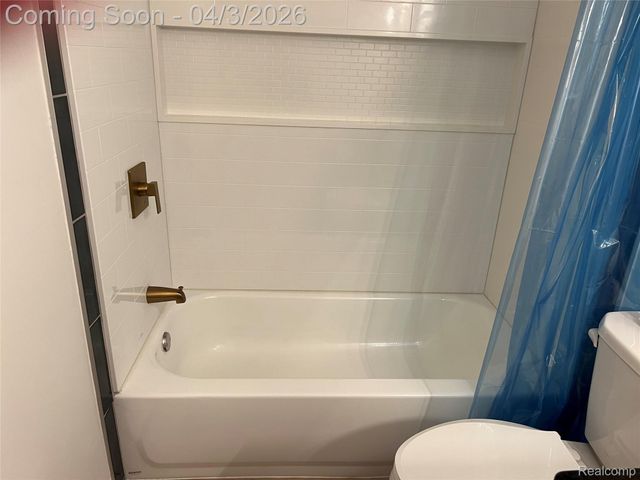 7352 Dale, Center Line, MI 48015