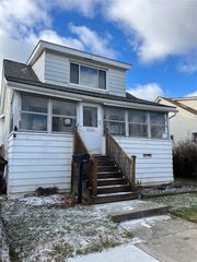 7352 Dale, Center Line, MI 48015