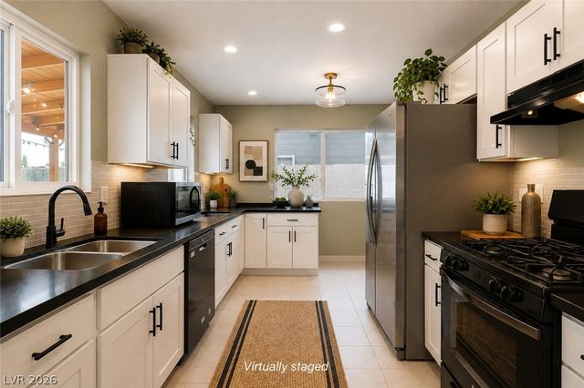 1904 West Carey Avenue, North Las Vegas, NV 89032