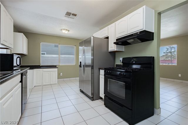 1904 West Carey Avenue, North Las Vegas, NV 89032