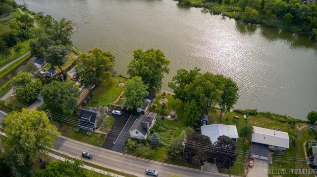 1705 Riverside Avenue, St. Charles, IL 60174