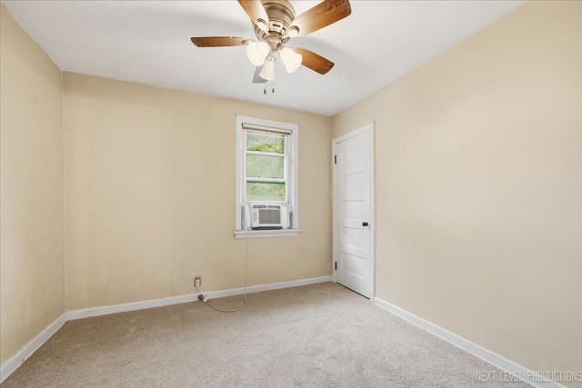1705 Riverside Avenue, St. Charles, IL 60174