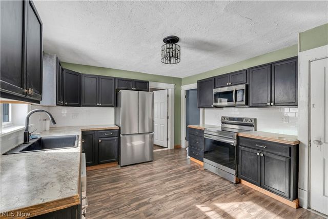 304 Baldwin Avenue, Niles, OH 44446