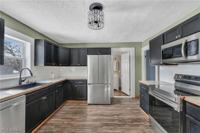 304 Baldwin Avenue, Niles, OH 44446