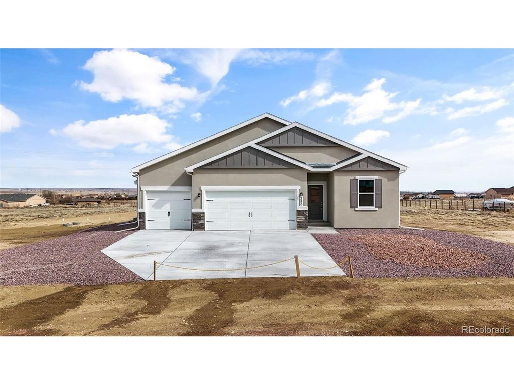 380 S Ashford Dr, Pueblo West, CO 81007