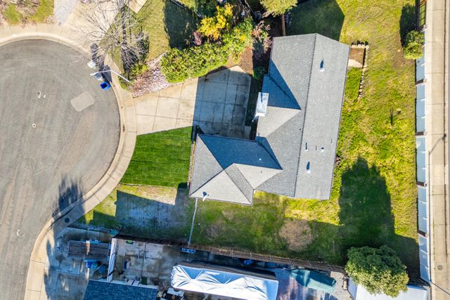 1783 Record Lane, Redding, CA 96001