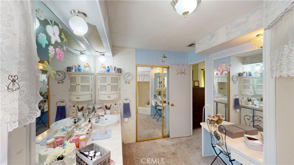 Image 25 of property listing at 15111 Bushard Street 18, Westminster, CA 92683