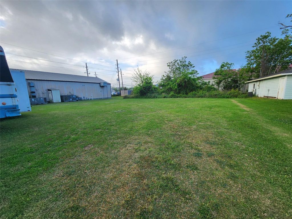 0 Acker, Magnolia, TX 77354