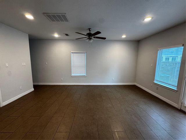 8205 Oak Knoll Lane A, Houston, TX 77028