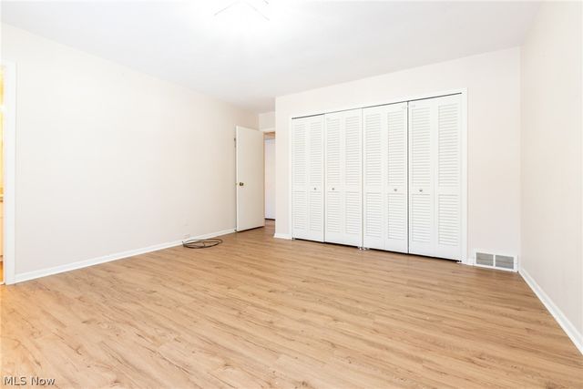 2112 Acacia Park Drive 209, Lyndhurst, OH 44124