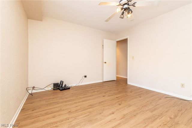 2112 Acacia Park Drive 209, Lyndhurst, OH 44124