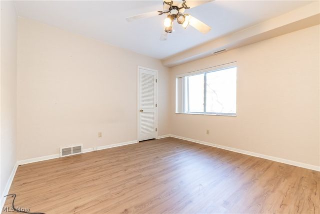 2112 Acacia Park Drive 209, Lyndhurst, OH 44124