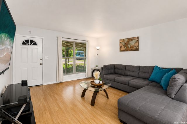 4802 Castle Bridge, San Antonio, TX 78218