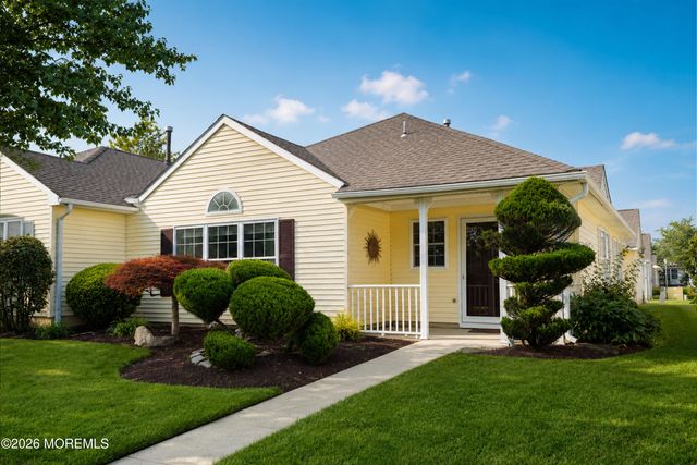 176 Goldfinch Drive, Monroe, NJ 08831