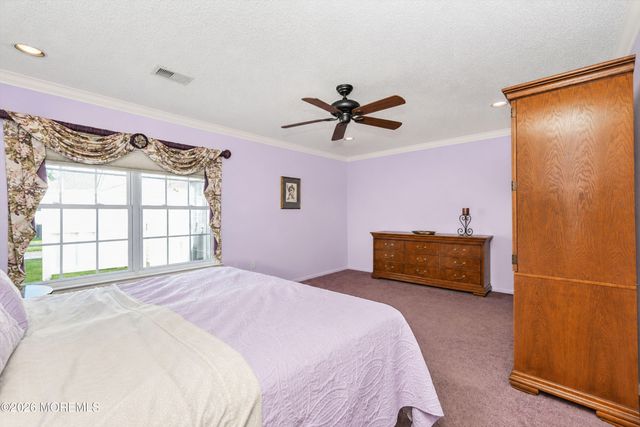 176 Goldfinch Drive, Monroe, NJ 08831