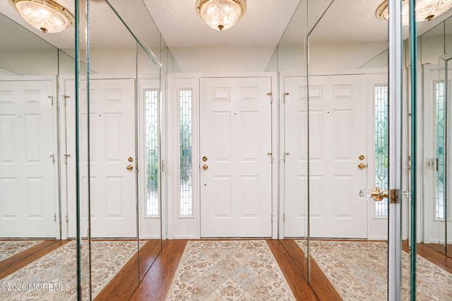 176 Goldfinch Drive, Monroe, NJ 08831