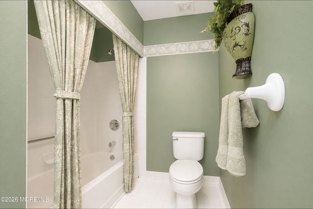 176 Goldfinch Drive, Monroe, NJ 08831