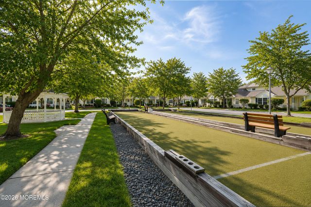 176 Goldfinch Drive, Monroe, NJ 08831