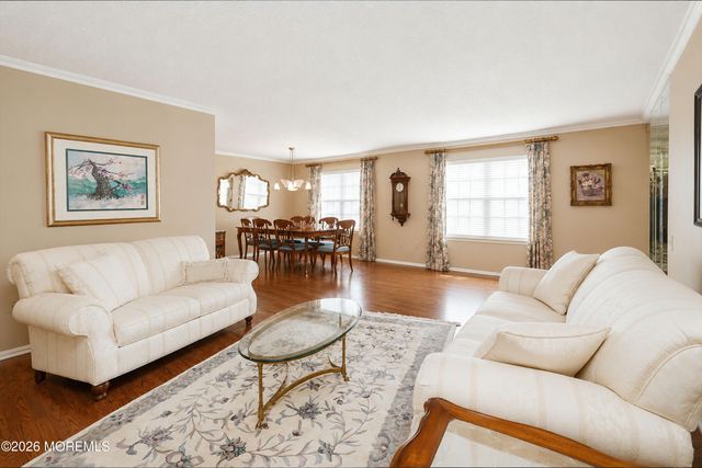176 Goldfinch Drive, Monroe, NJ 08831
