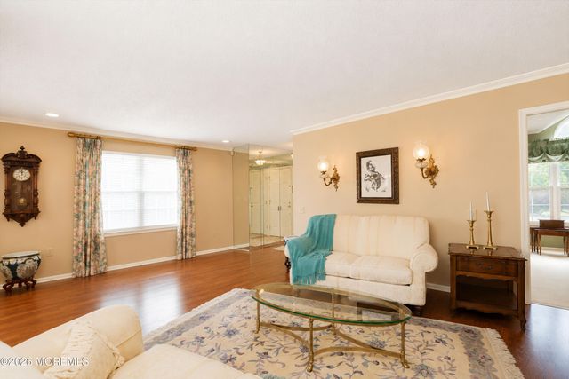 176 Goldfinch Drive, Monroe, NJ 08831