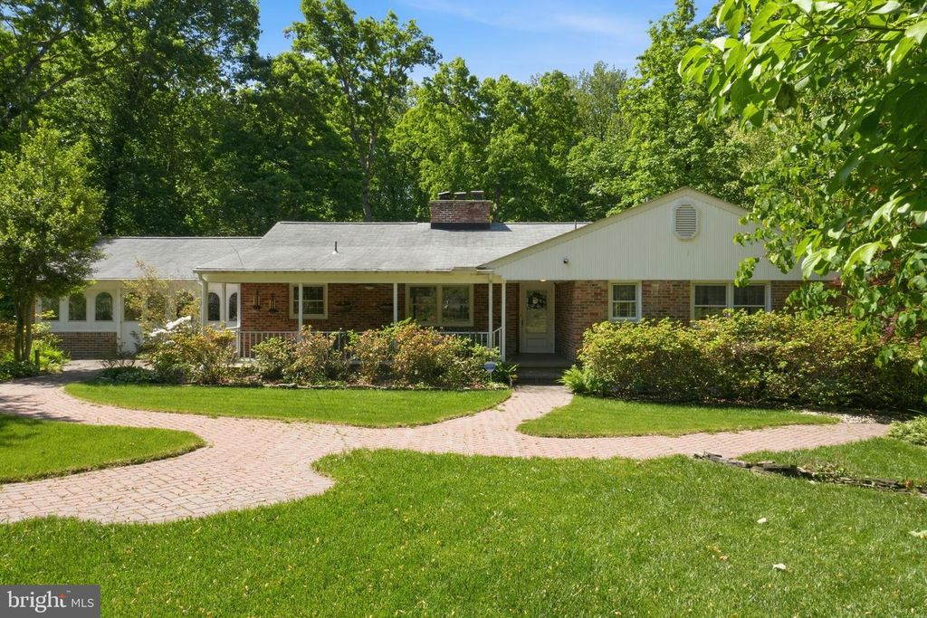 3917 MALCOLM CT, Annandale, VA 22003
